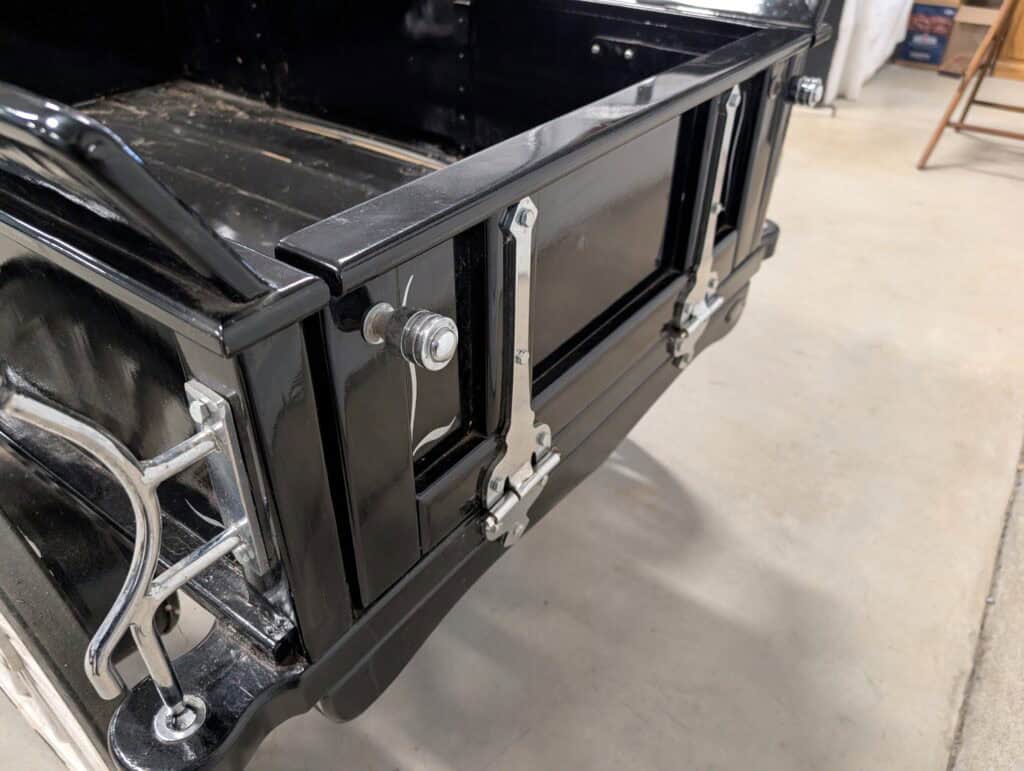 A & A Carriage and Wheel (58) #854